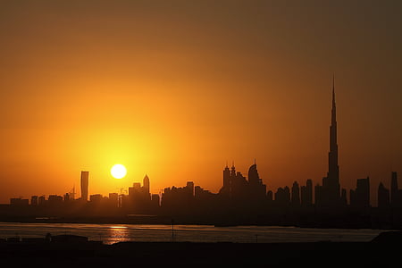 silhouette photography of cityscape thumbnail
