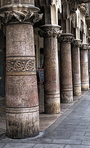 photo of brown column posts thumbnail