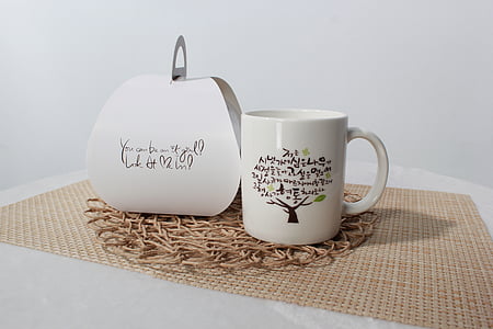 white ceramic mug thumbnail