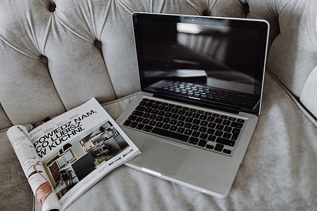 Silver Apple MacBook thumbnail