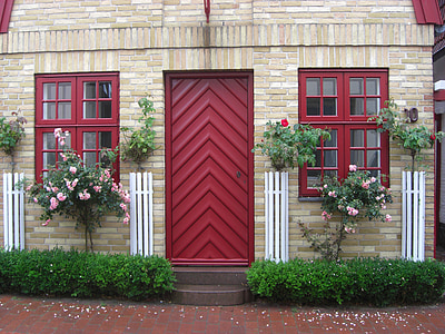 closed red door thumbnail