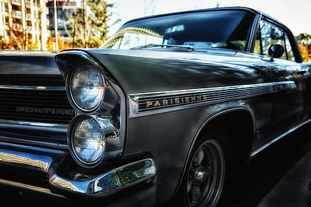 silver Pontiac Parisiernns thumbnail