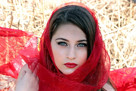 woman wearing red hijab headdress thumbnail