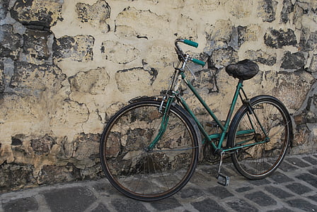 green bicycle thumbnail
