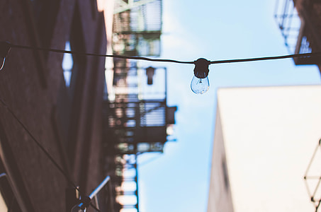 photo of light bulb thumbnail
