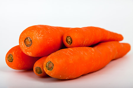 pile of five carrots thumbnail