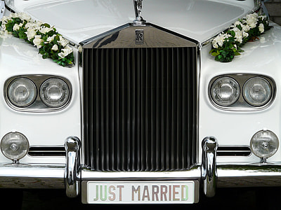 classic white wedding car thumbnail