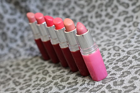 six opened lipsticks thumbnail