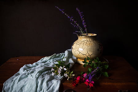 photo of brown ceramic vase thumbnail