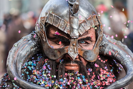 gray steel viking helmet thumbnail