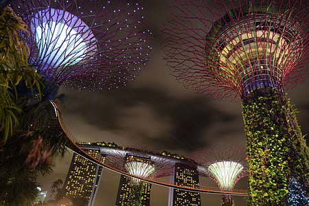 low angle Marina Bay, Singapore thumbnail