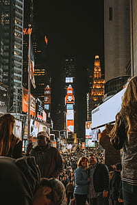 people on city thumbnail