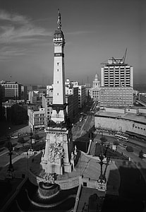 The Soldiers' and Sailors' Monument in Indianapolis, Indiana thumbnail