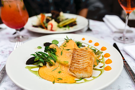 Dinnaer at restaurant thumbnail