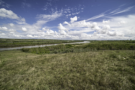 Saskatchewan River Cutting through the landscape thumbnail