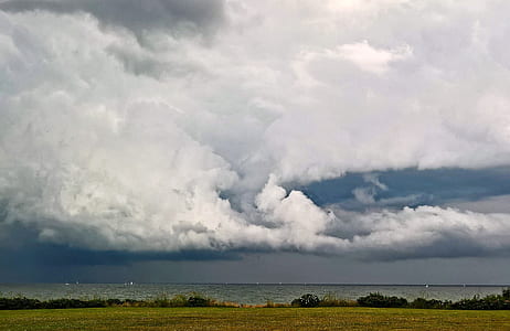 white clouds over sea thumbnail