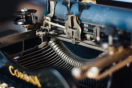 close photo of Corona typewriter thumbnail