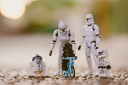 shallow focus photography of storm troopers miniatures thumbnail