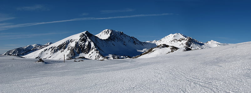 mountains covered with snow thumbnail