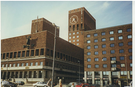 Olso City Hall in 1991 thumbnail