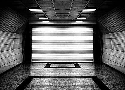closed garage door thumbnail