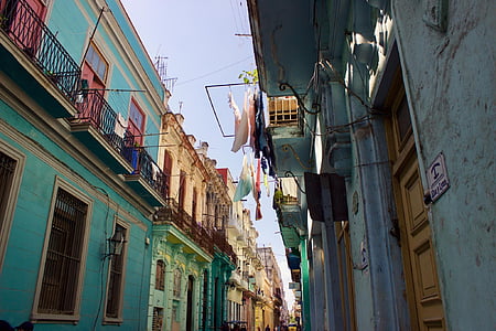 narrow way between houses thumbnail