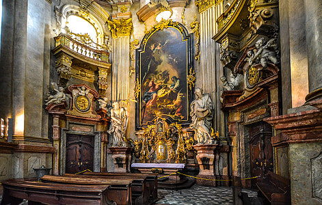 religious statue on hall thumbnail