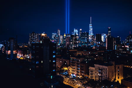 cityscape photography of building thumbnail