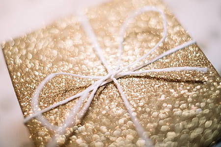 Brown and White Gift Box thumbnail