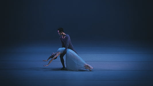 man and woman dancing thumbnail