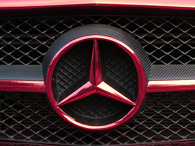 red Mercedes-Benz logo thumbnail