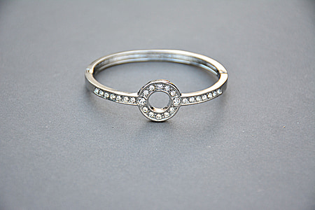silver-colored ring thumbnail