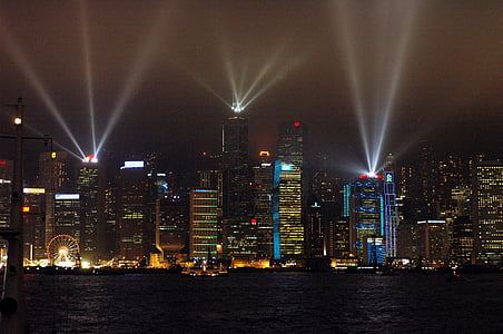 cityscape at night thumbnail
