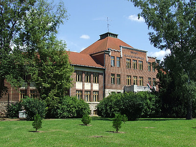 Elementary School in Kaposvar, Hungary thumbnail