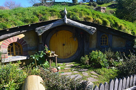 Lord of The Rings Hobbit house thumbnail