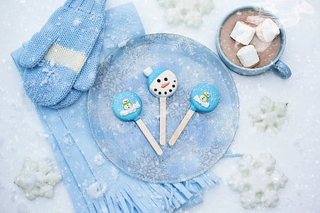 blue plate, gloves, and scarf thumbnail