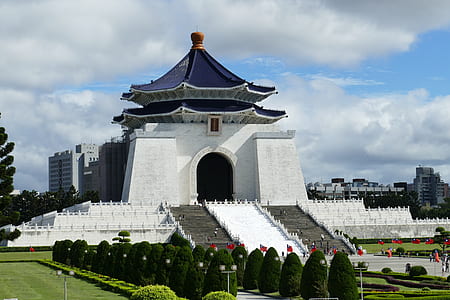 white temple thumbnail