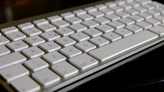 close-up photo of Apple wireless keyboard thumbnail