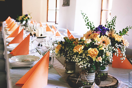 Table at wedding for dinner thumbnail