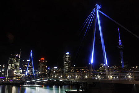 Nighttime skyline and lights in Auckland, New Zealand thumbnail