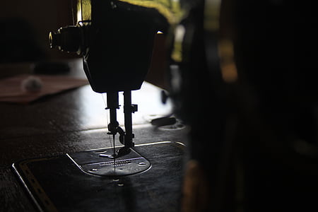 black sewing machine thumbnail