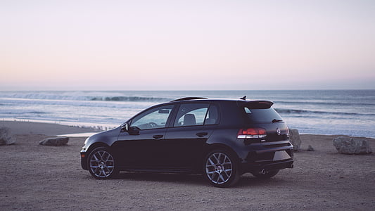 black Volkswagen Golf 5-door hatchback thumbnail