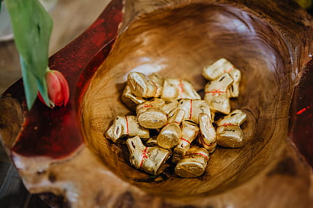 Solid Milk Chocolate Foil Easter Eggs thumbnail