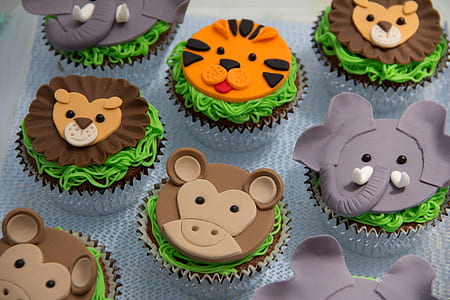 animal-themed cupcakes thumbnail