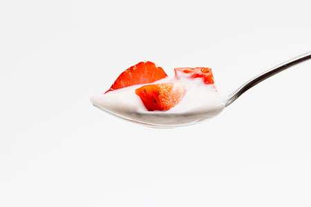 strawberry salad thumbnail