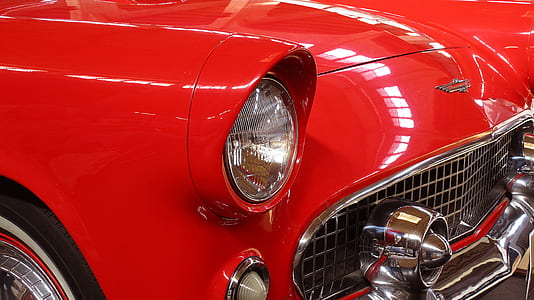 classic red car thumbnail