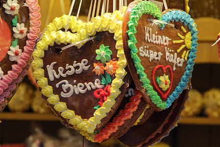 close-up photo heart floral hanging decor lot thumbnail