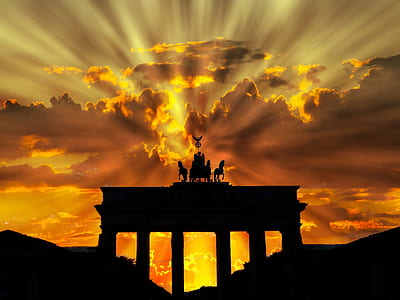 Silhouette of Horse Under Sunset thumbnail