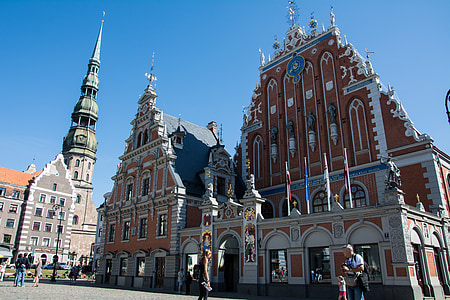 cathedral under blue sky thumbnail