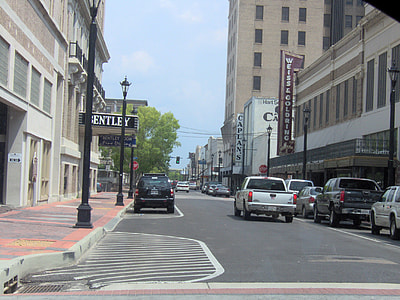 View of 3rd Street in downtown in Alexandria, Louisiana thumbnail